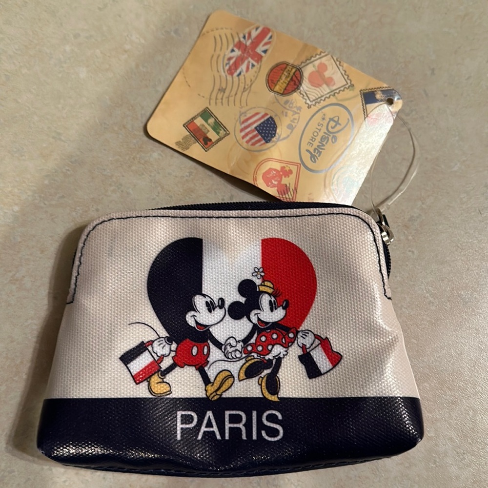 Mickey and Minnie Paris Card Case.